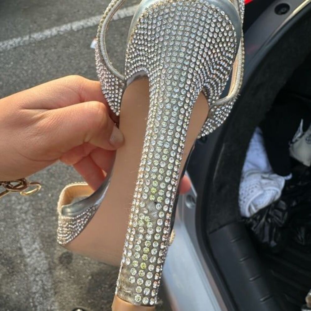 Y2K Silver Steve Madden diamond open toe high heels with sparkles, diamond strap - Picture 2 of 5
